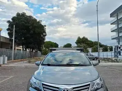 Usata Toyota Avensis 126 CV (92 kW) 2013 Grigio Berlina
