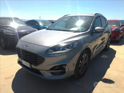 Usata Ford Kuga ST-Line 120 CV (88 kW) 2022 Grigio SUV