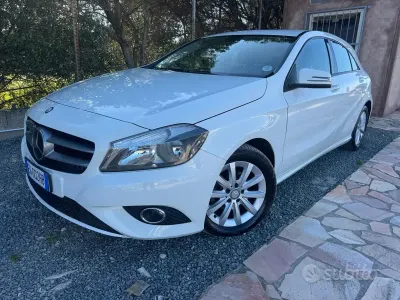 Begagnad Mercedes A160 Premium 90 HK (66 kW) 2014 Vit Sedan