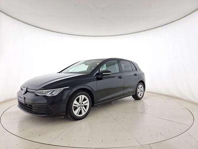 Usata VW Golf VIII Life 110 CV (80 kW) 2023 Deep black perlato Berlina