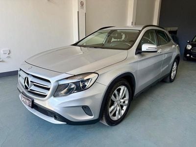 Usata Mercedes GLA200 136 CV (100 kW) 2016 Argento SUV