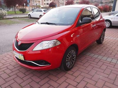 Usata Lancia Ypsilon S 95 CV (69 kW) 2018 Rosso Utilitaria