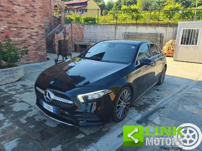 Usata Mercedes A180 AMG line 116 CV (85 kW) 2018 Nero Berlina