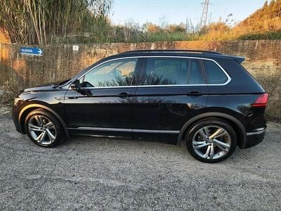 Usata VW Tiguan R-line 150 CV (110 kW) 2023 Nero SUV