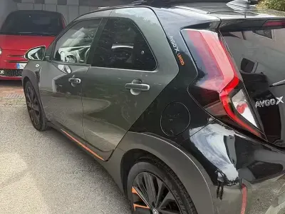 Usata Toyota Aygo X Limited 72 CV (52 kW) 2022 Verde SUV