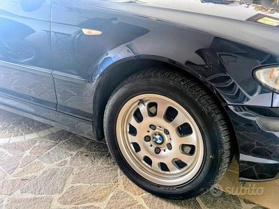Usata BMW 318 Efficient Dynamics 143 CV (105 kW) 2003 Blu Station wagon