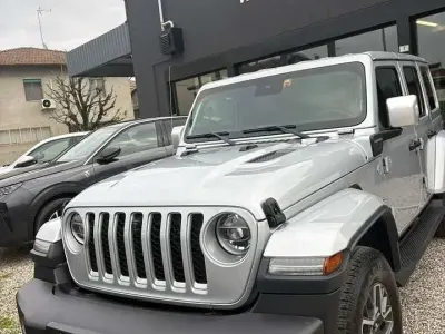 Używany Jeep Wrangler Unlimited Sahara 379 KM (278 kW) 2022 Szary SUV