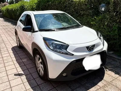 Usata Toyota Aygo X Active 72 CV (52 kW) 2022 Bianco SUV