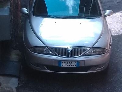 Usata Lancia Ypsilon 60 CV (44 kW) 2003 Utilitaria