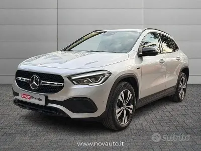 Usata Mercedes GLA250 160 CV (117 kW) 2021 Grigio SUV