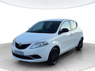 Usata Lancia Ypsilon Silver 69 CV (50 kW) 2018 Bianco Utilitaria