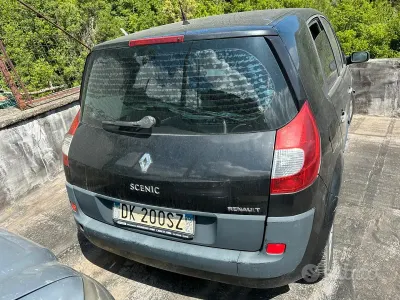 Usata Renault Scenic E-Tech 2007 Nero Utilitaria