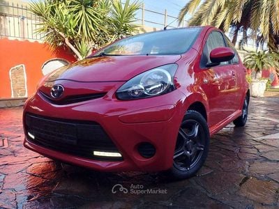 Usata Toyota Aygo 69 CV (50 kW) 2012 Rosso Utilitaria