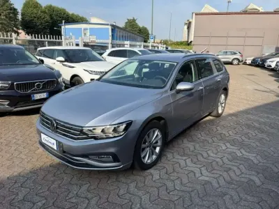 Usata VW Passat Business 122 CV (89 kW) 2022 Argento Station wagon