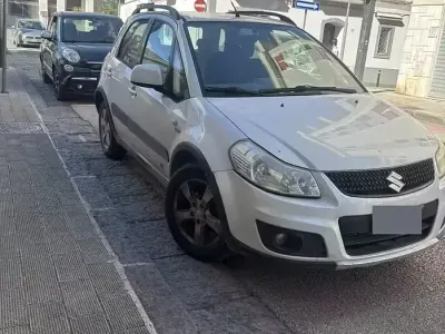 Usata Suzuki SX4 90 CV (66 kW) 2010 Bianco SUV