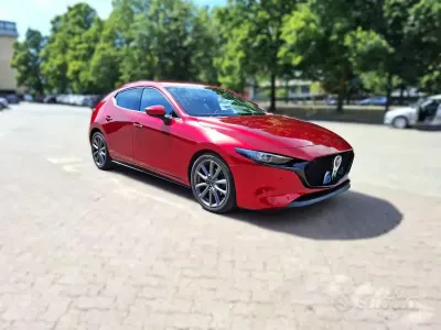 Usata Mazda 3 Exceed 122 CV (89 kW) 2019 Bordeaux Berlina