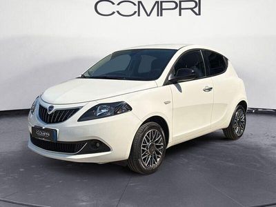 Usata Lancia Ypsilon Gold 69 CV (50 kW) 2023 Bianco Utilitaria