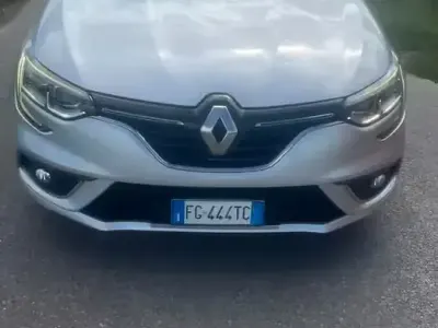 Usata Renault Mégane IV 110 CV (80 kW) 2016 Grigio Berlina