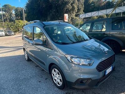 Usata Ford Transit Courier Trend 100 CV (73 kW) 2020 Grigio Furgone