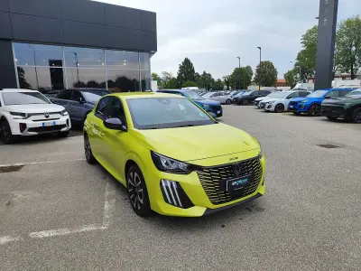 Nuova Peugeot 208 Business-Line 101 CV (74 kW) 2026 Giallo agueda Utilitaria