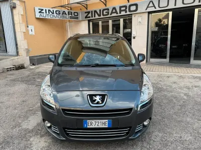 Usata Peugeot 5008 Allure 115 CV (84 kW) 2013 Blu Monovolume