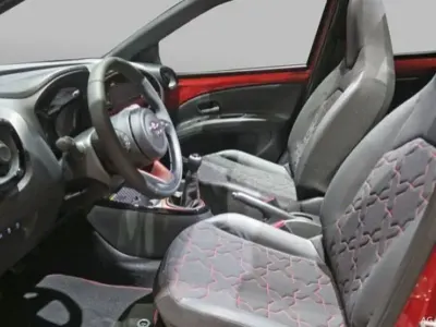 Usata Toyota Aygo X Active 72 CV (52 kW) 2024 Grigio SUV