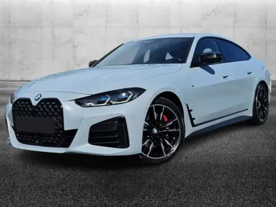 Usata BMW M440 374 CV (275 kW) 2023 Grigio Berlina