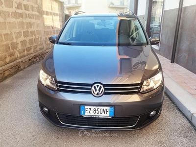 Usata VW Touran Comfortline 105 CV (77 kW) 2015 Grigio Monovolume