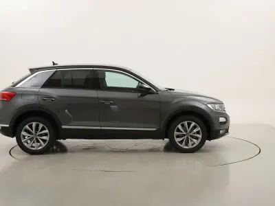 Usata VW T-Roc Style 116 CV (85 kW) 2021 Grigiogrigio SUV
