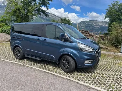 Usata Ford Tourneo Custom Titanium 131 CV (96 kW) 2019 Blu/azzurro Furgone