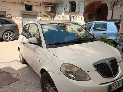 Usata Lancia Ypsilon 77 CV (56 kW) 2010 Utilitaria