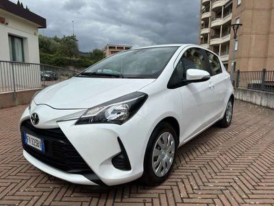 usata Toyota Yaris 5p 1.0 Cool my18