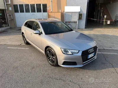 Usado Audi A4 Sport 122 CV (89 kW) 2017 Gris Familiar