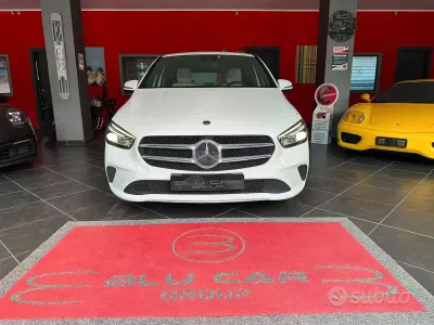 Usata Mercedes B180 116 CV (85 kW) 2022 Bianco Utilitaria