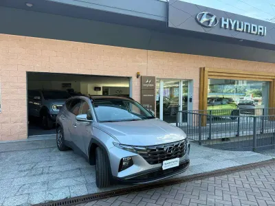 Usata Hyundai Tucson 179 CV (131 kW) 2024 Argento SUV