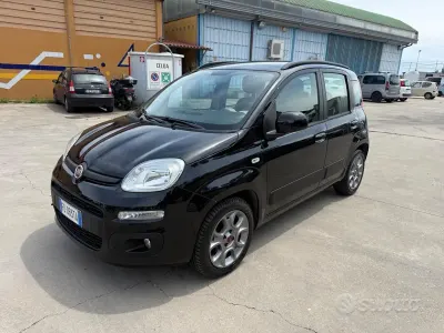 Usata Fiat Panda Lounge 69 CV (50 kW) 2016 Nero Utilitaria