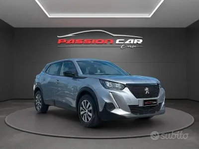 Usata Peugeot 2008 Active 102 CV (75 kW) 2023 Grigio SUV