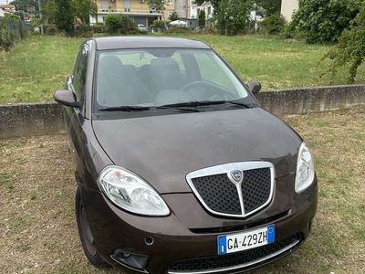Lancia Ypsilon