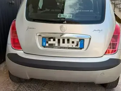 Usata Lancia Ypsilon 80 CV (58 kW) 2003 Utilitaria