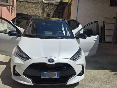 Usata Toyota Yaris Hybrid