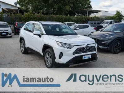 Usata Toyota RAV4 Hybrid Business Edition 178 CV (130 kW) 2022 Bianco SUV