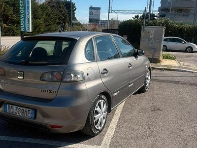 Usata Seat Ibiza Stella 64 CV (47 kW) 2003 Grigio Utilitaria