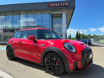 Begagnad Mini John Cooper Works 231 HK (169 kW) 2021 Röd Halvkombi