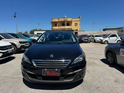Usata Peugeot 308 Business-Line 120 CV (88 kW) 2015 Nero Berlina