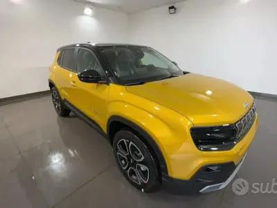 Nouvelle Jeep Avenger Summit 101 ch (74 kW) 2025 SUV