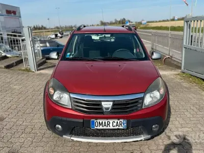 Usata Dacia Sandero Stepway 88 CV (64 kW) 2011 Rosso Berlina