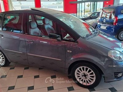 Usata Lancia Musa 95 CV (69 kW) 2008 Argento Monovolume