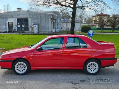 Usata Alfa Romeo 155 120 CV (88 kW) 1997 Rosso Berlina