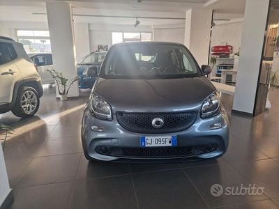 Usata Smart ForFour Prime 71 CV (52 kW) 2016 Nero Utilitaria