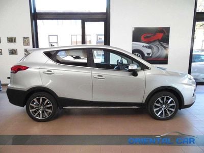 Nuova EVO Evo 4 114 CV (83 kW) 2025 Argento SUV